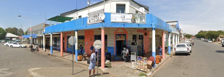 Royal Kitchen African pot in Boksburg, Gauteng, South Africa